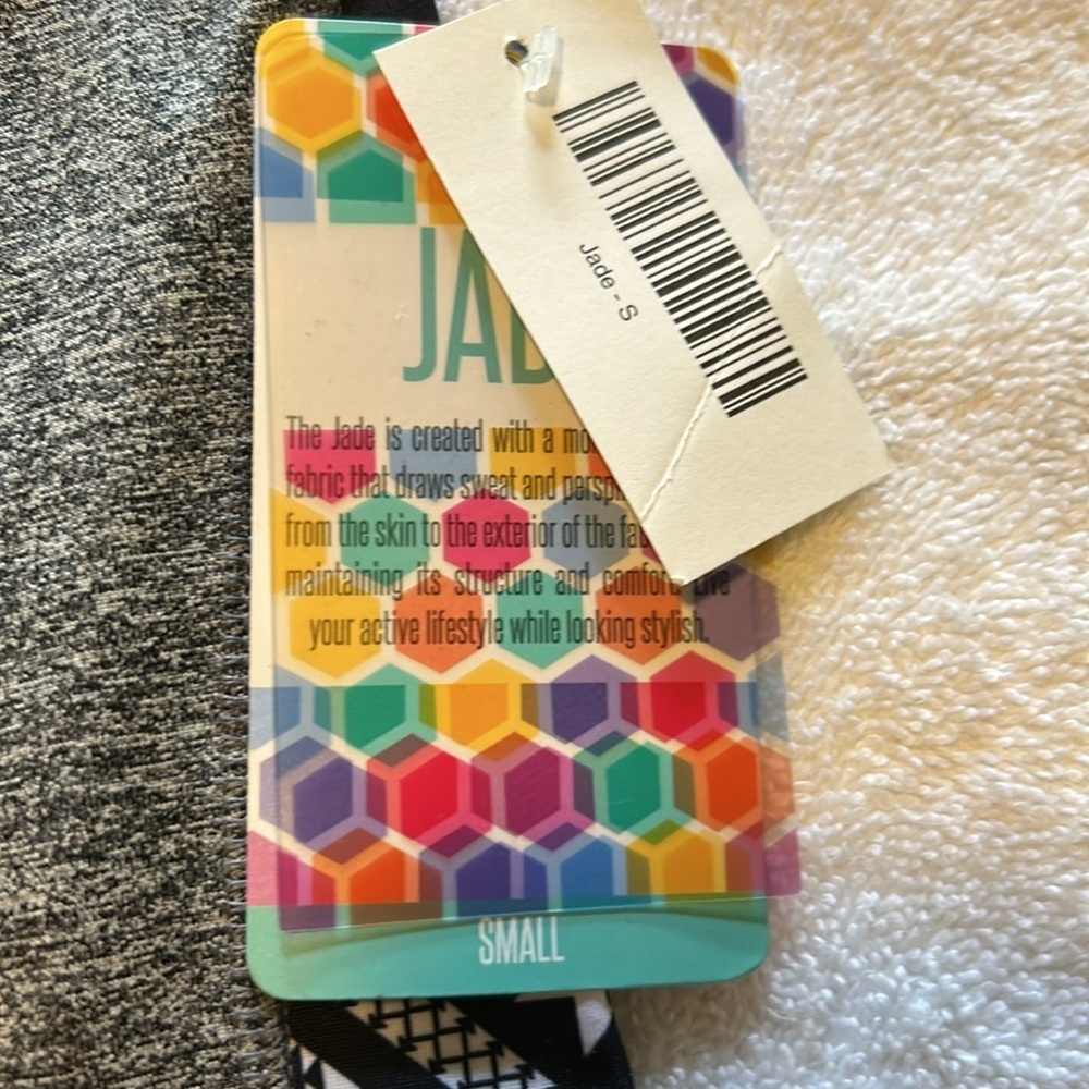 LuLaRoe Capri - Picture 2 of 6